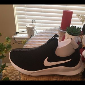 Nike Viale Slip-on Sneaker- New in the box